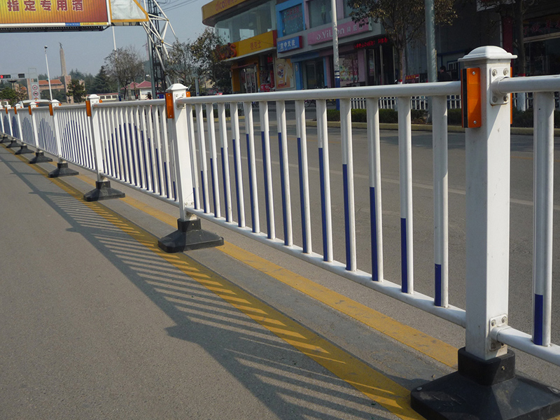 克孜勒苏市政道路护栏（锌钢类）